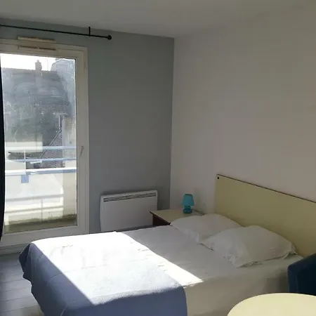 Residence Hoteliere Poincare Margny-les-Compiegne Buitenkant foto