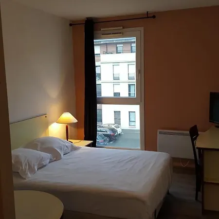 Residence Hoteliere Poincare Margny-les-Compiegne Buitenkant foto